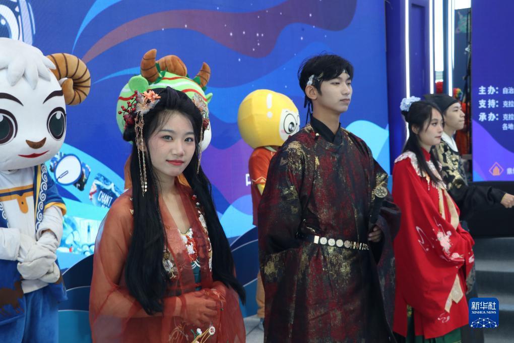 老虎机娱乐论坛
